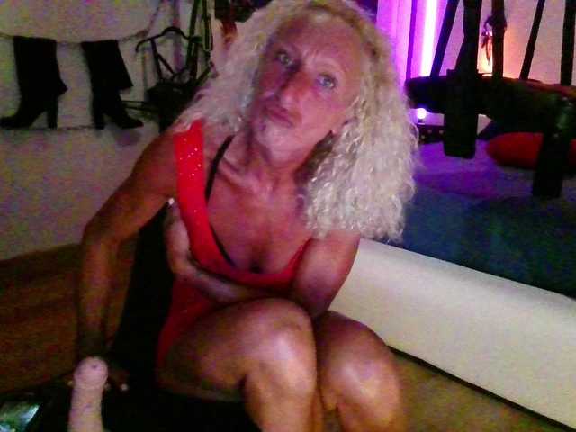 BarbaraKinkyRoom live cam on BongaCams