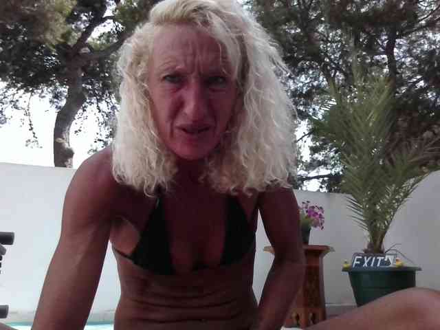 BarbaraKinkyRoom webcam