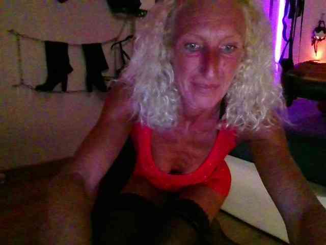 BarbaraKinkyRoom webcam