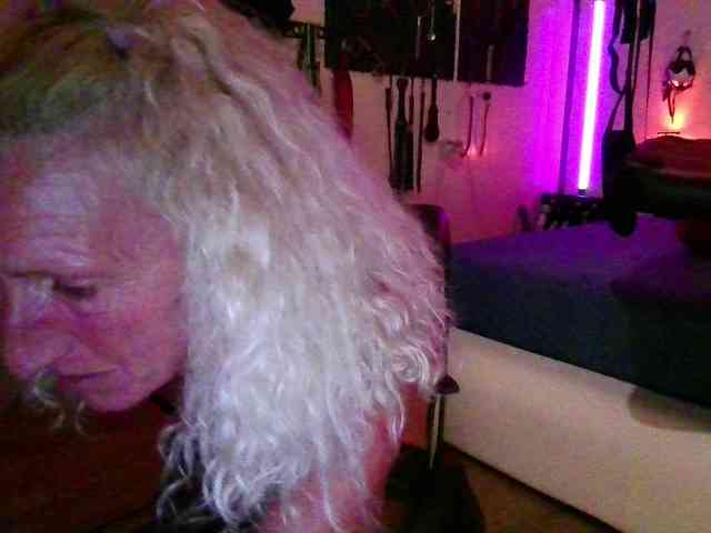 BarbaraKinkyRoom webcam
