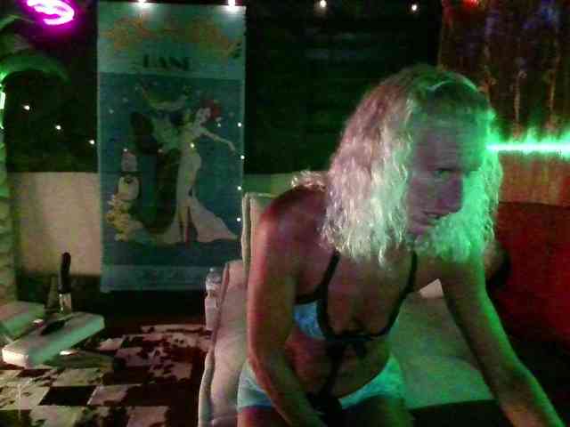 BarbaraKinkyRoom webcam