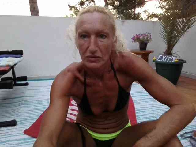 BarbaraKinkyRoom webcam
