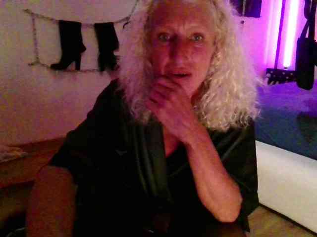 BarbaraKinkyRoom webcam