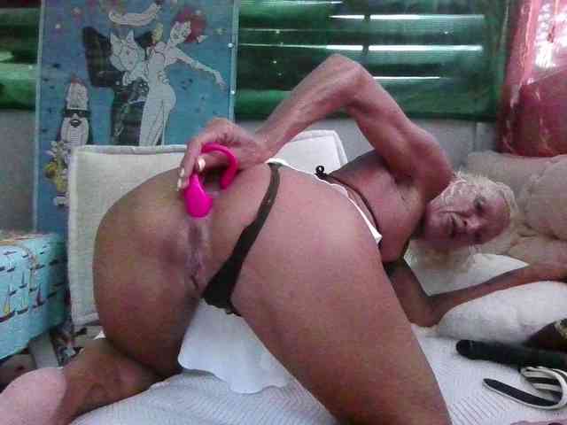 BarbaraKinkyRoom webcam