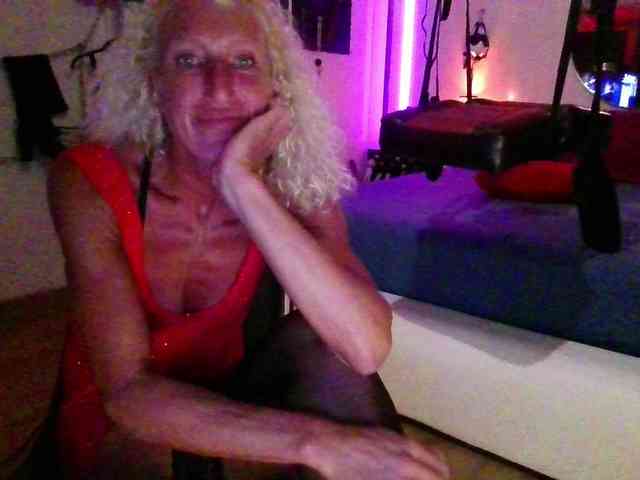 BarbaraKinkyRoom webcam