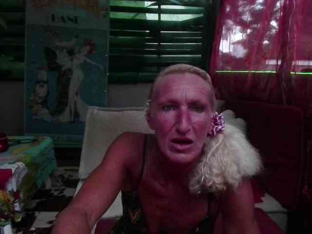 BarbaraKinkyRoom webcam