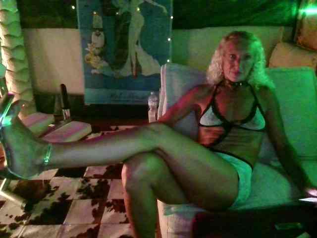 BarbaraKinkyRoom webcam