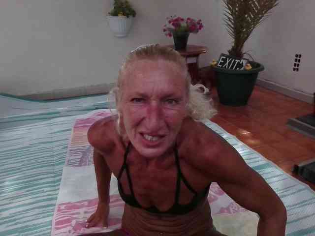 BarbaraKinkyRoom webcam