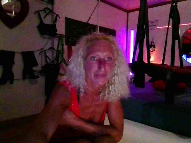BarbaraKinkyRoom webcam