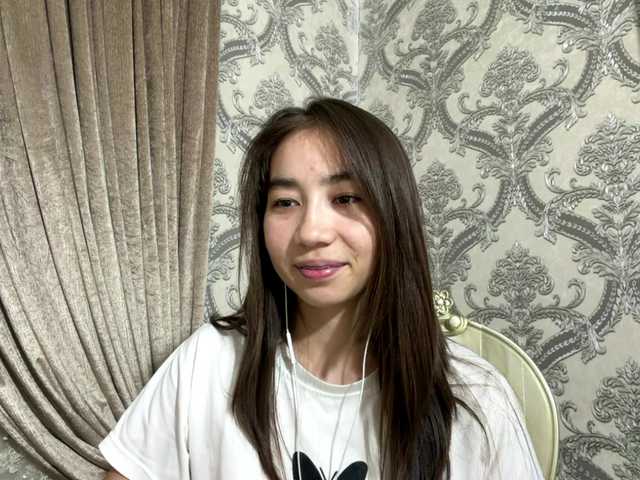 ClaudiaChouinard live cam on BongaCams