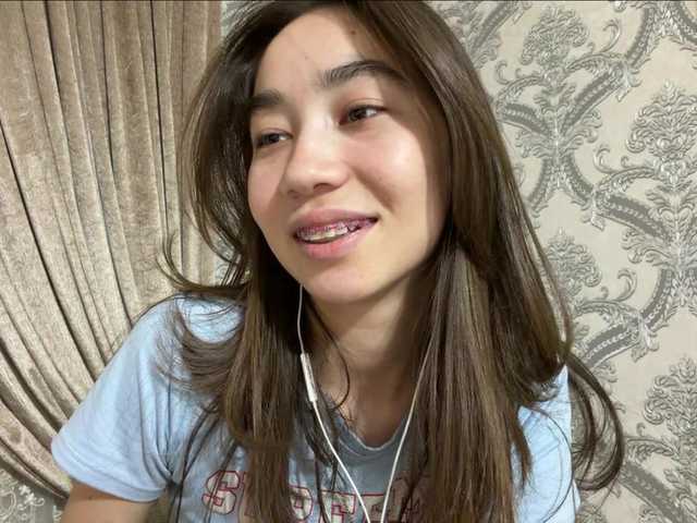 ClaudiaChouinard live cam on BongaCams