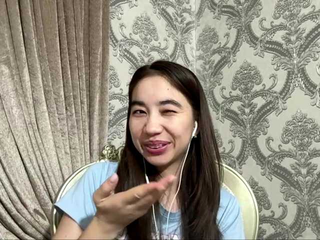 ClaudiaChouinard live cam on BongaCams