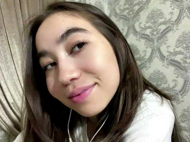 ClaudiaChouinard live cam on BongaCams