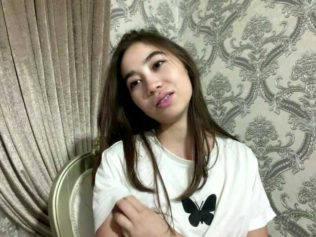 ClaudiaChouinard live cam on BongaCams