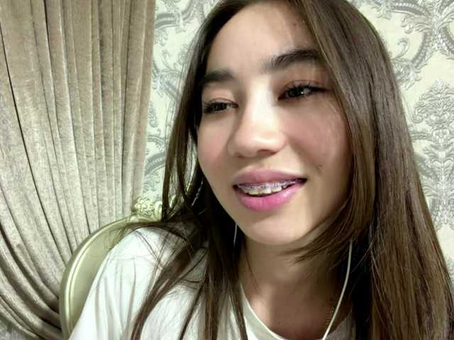 ClaudiaChouinard live cam on BongaCams