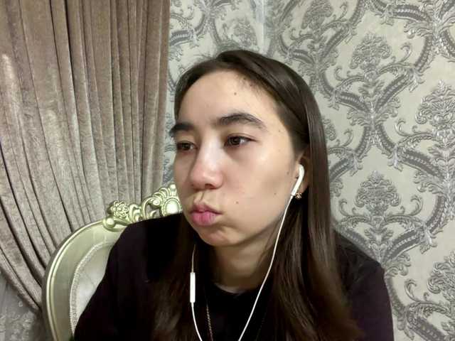 ClaudiaChouinard live cam on BongaCams