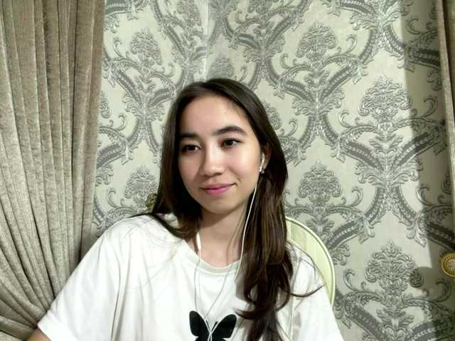 le modèle ClaudiaChouinard est en webcam porno dans un show sur le site bongacams, il possède les tags suivants: Asian,Brunette,Trimmed