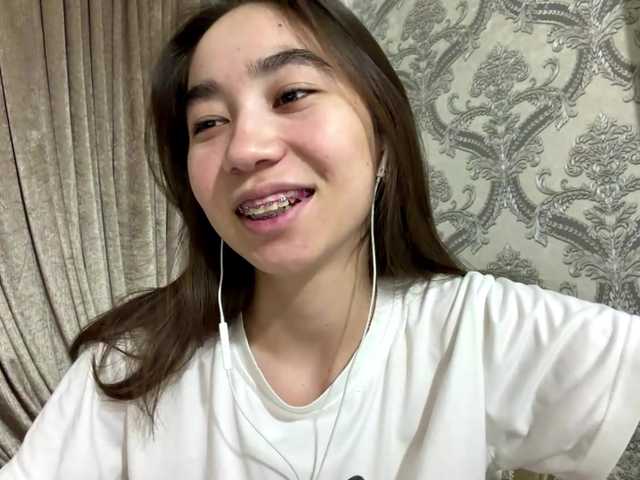 ClaudiaChouinard live cam on BongaCams