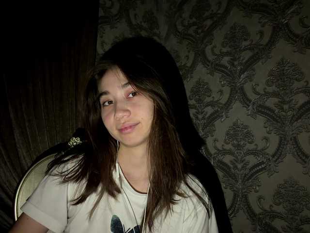 ClaudiaChouinard live cam on BongaCams