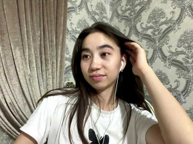 ClaudiaChouinard live cam on BongaCams