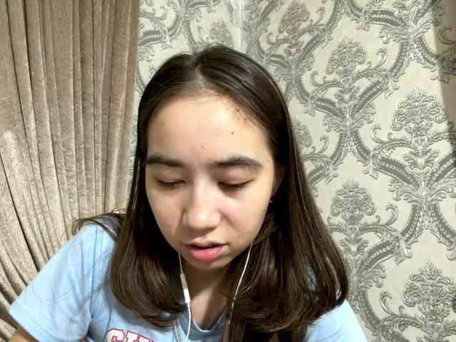 ClaudiaChouinard webcam