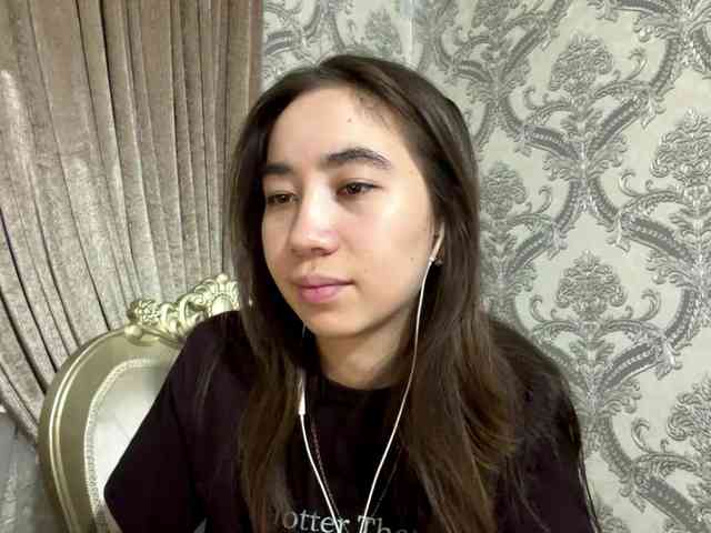 ClaudiaChouinard webcam