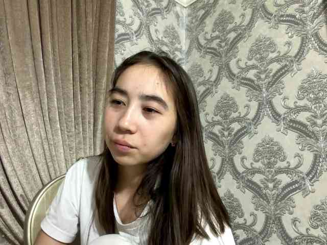 ClaudiaChouinard webcam