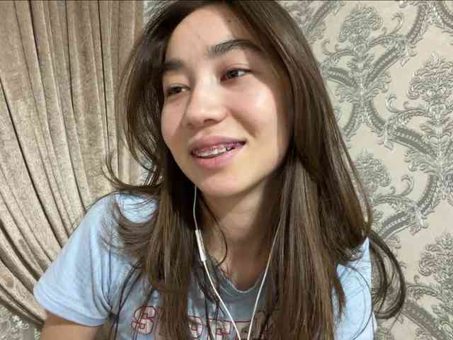 ClaudiaChouinard webcam