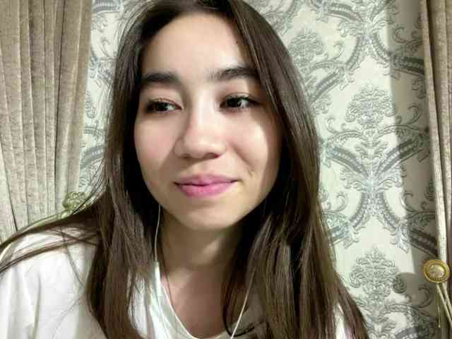 ClaudiaChouinard webcam