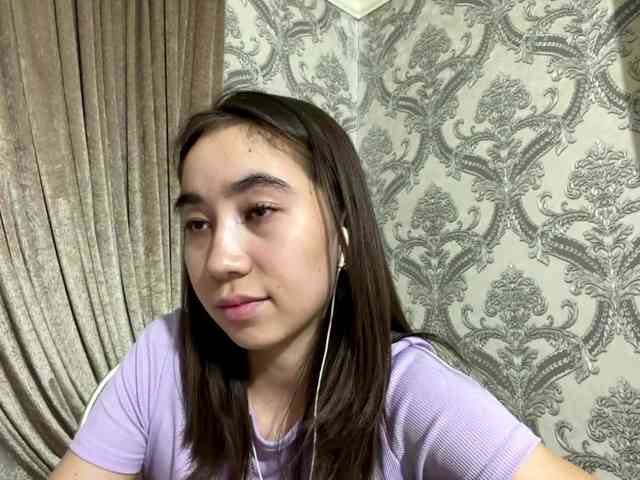 ClaudiaChouinard webcam