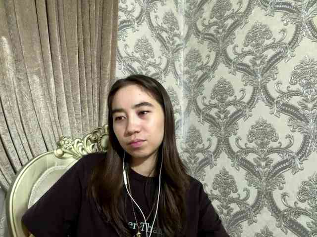 ClaudiaChouinard webcam