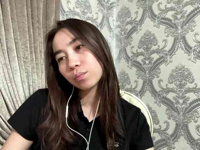 ClaudiaChouinard webcam