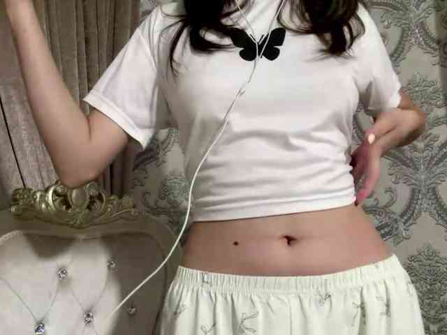 ClaudiaChouinard webcam