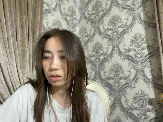 ClaudiaChouinard webcam