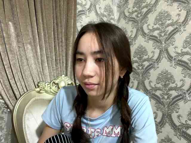 ClaudiaChouinard webcam
