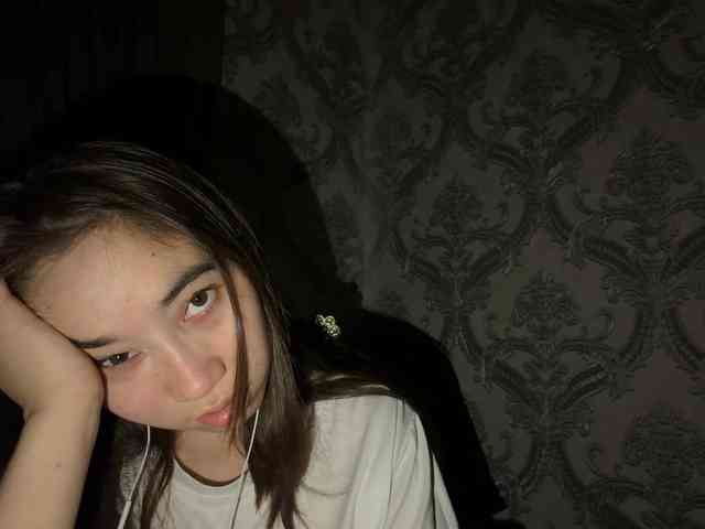 ClaudiaChouinard webcam