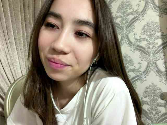 ClaudiaChouinard webcam