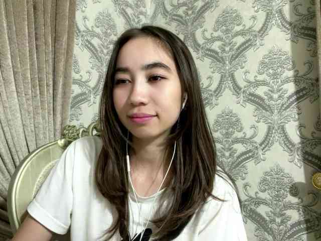 ClaudiaChouinard webcam