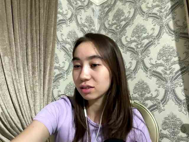 ClaudiaChouinard webcam