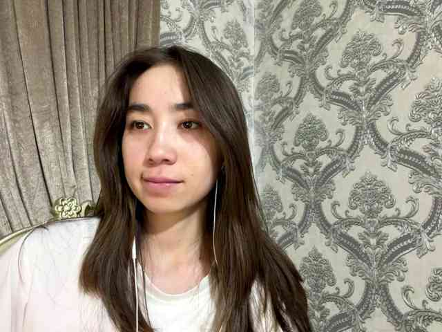 ClaudiaChouinard webcam