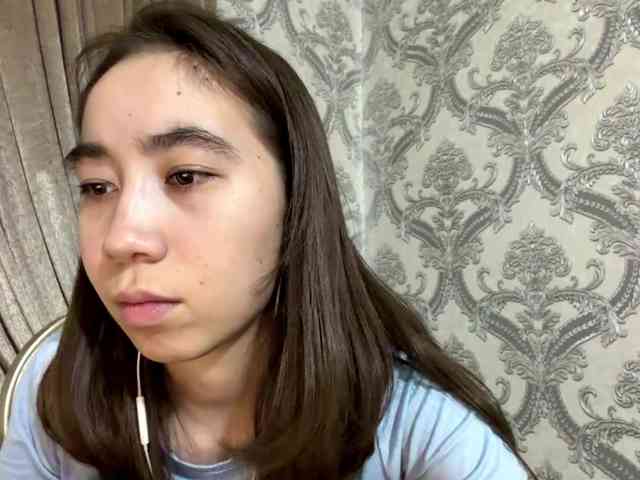 ClaudiaChouinard webcam