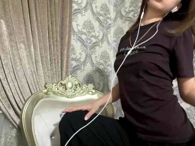ClaudiaChouinard webcam