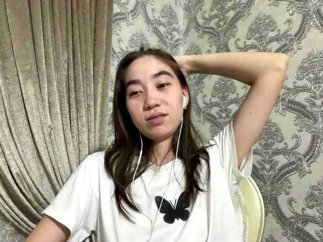 ClaudiaChouinard webcam