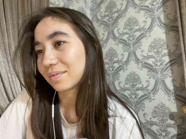 ClaudiaChouinard webcam