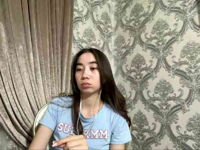 ClaudiaChouinard webcam