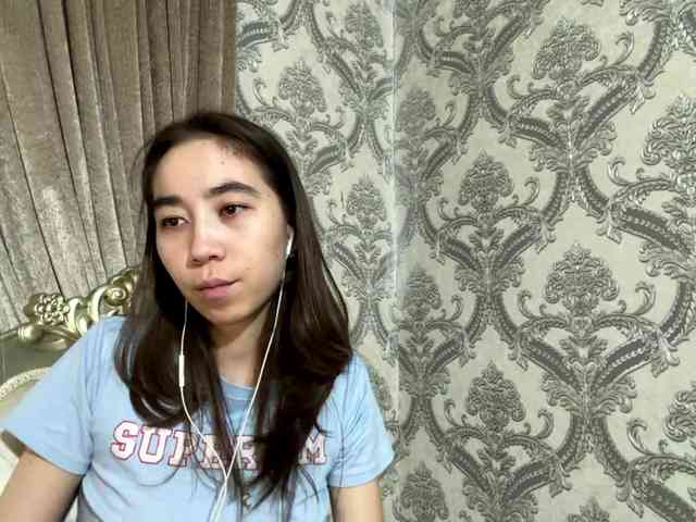 ClaudiaChouinard webcam