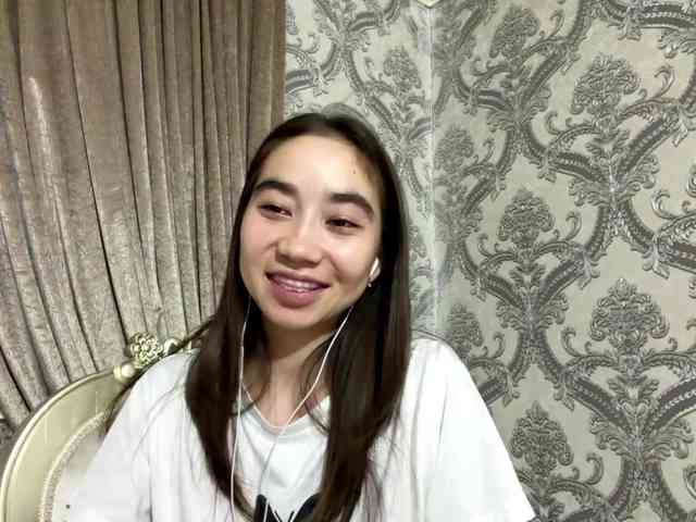 ClaudiaChouinard webcam