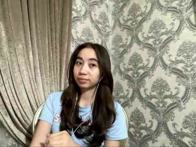 ClaudiaChouinard webcam
