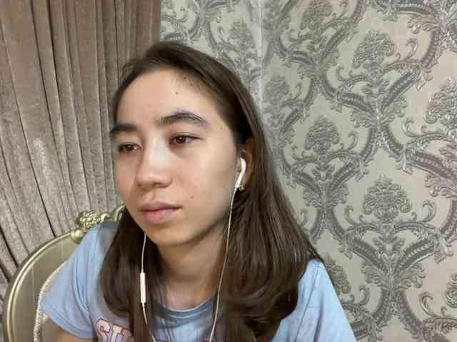 ClaudiaChouinard webcam