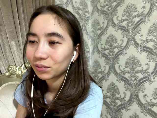 ClaudiaChouinard webcam